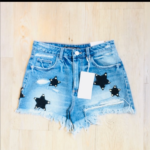 Zara - Picture 1 of 2